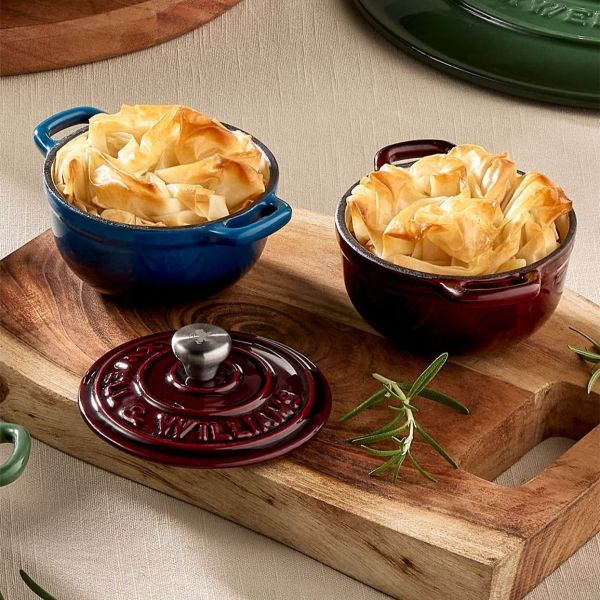 סיר קוקוט יציקת ברזל 260 מ”ל סדרת Cast Iron – בורדו