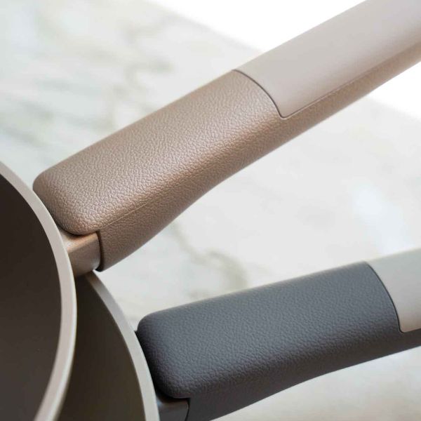 מחבת נון סטיק מסדרת Artisan