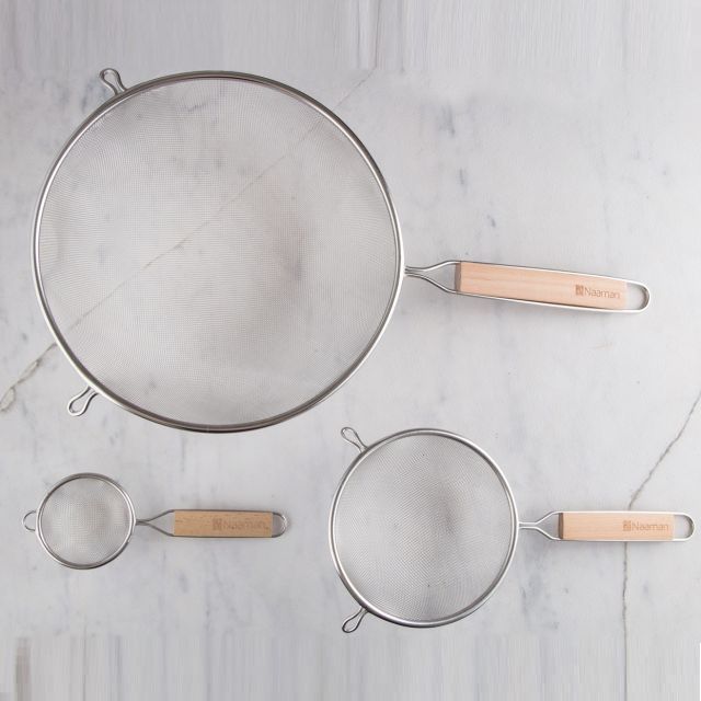 מסננת ידית עץ